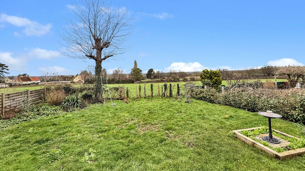 Property photo 2 of 22