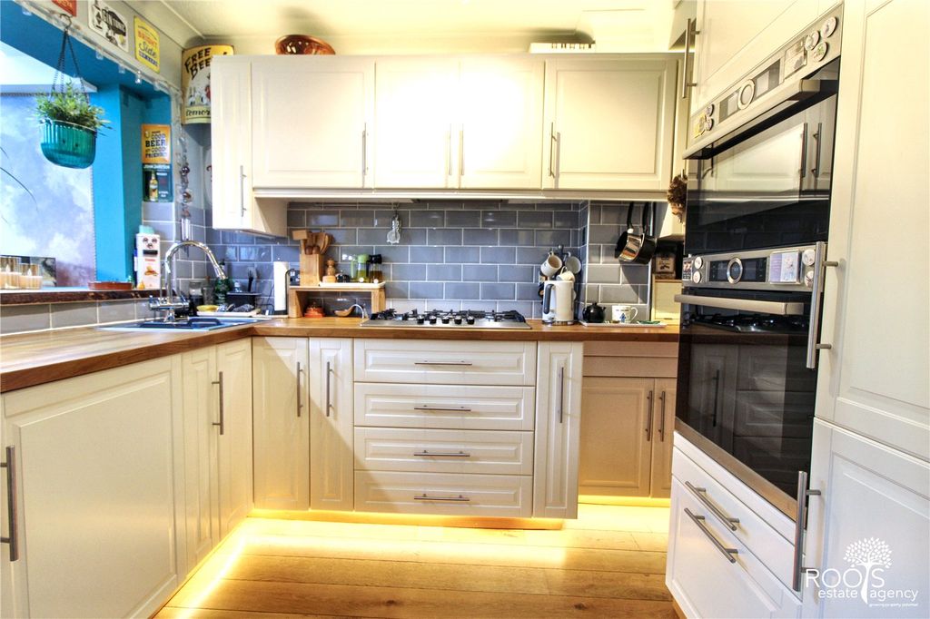 Property photo 3 of 13 Picture No. 04