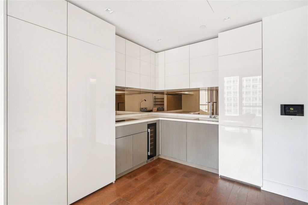 Property photo 3 of 18 Picture No. 30