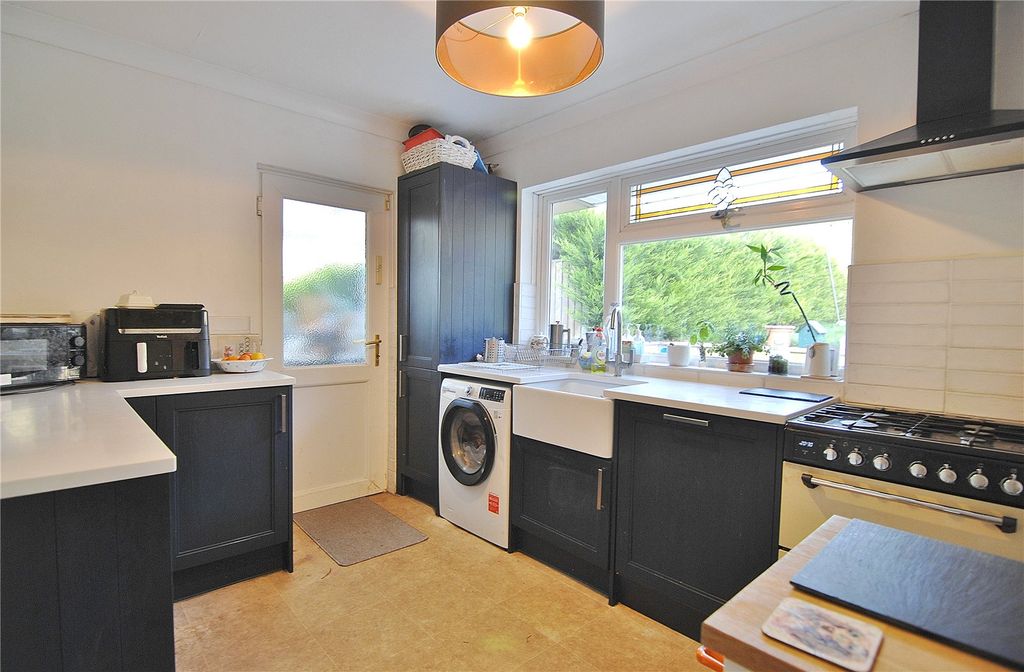 Property photo 3 of 18 Picture No. 33