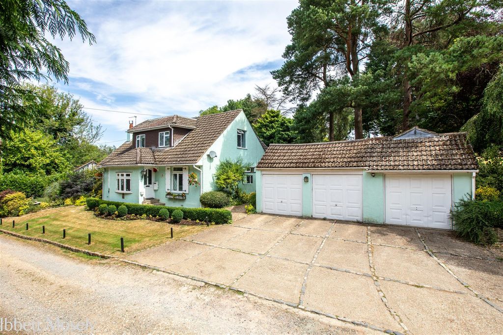 Property photo 1 of 17 30 Front.Jpg