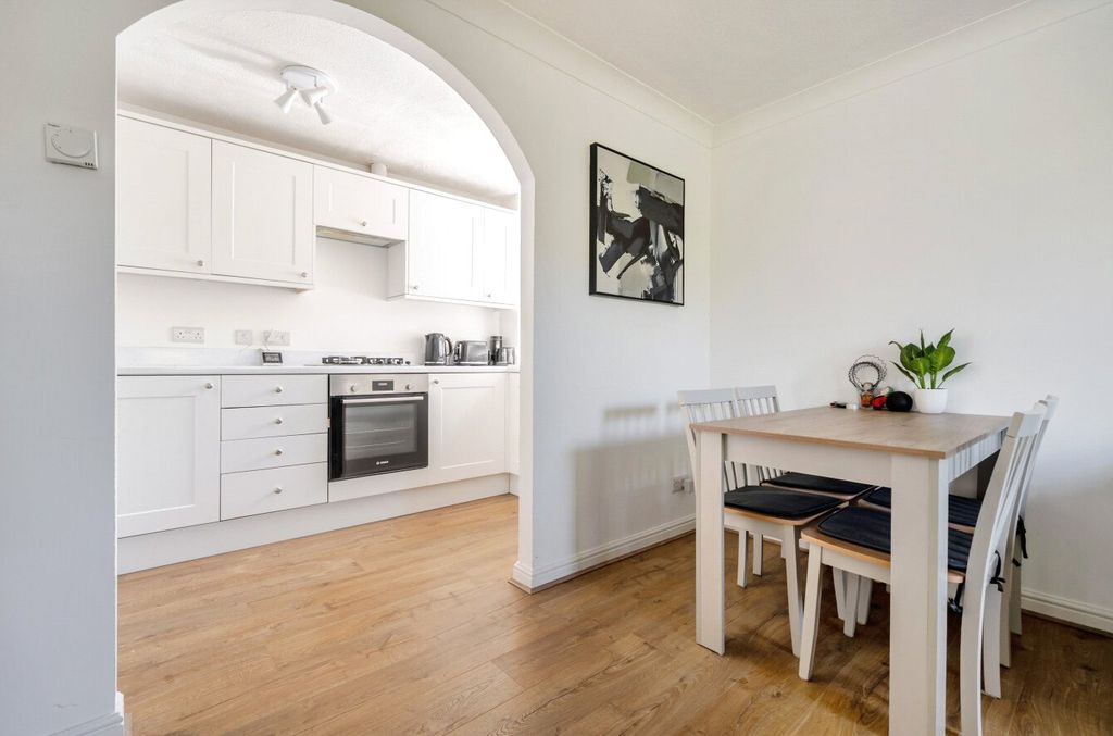 Property photo 3 of 16 Dining Space