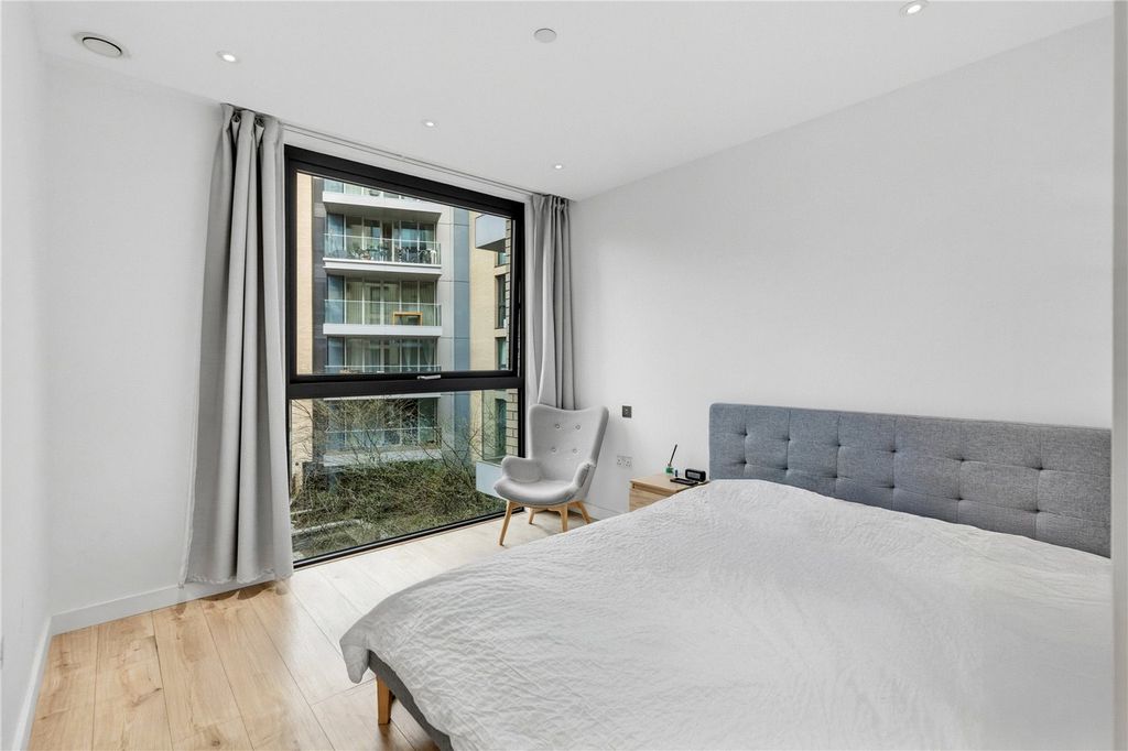 Property photo 2 of 12 Picture No. 20