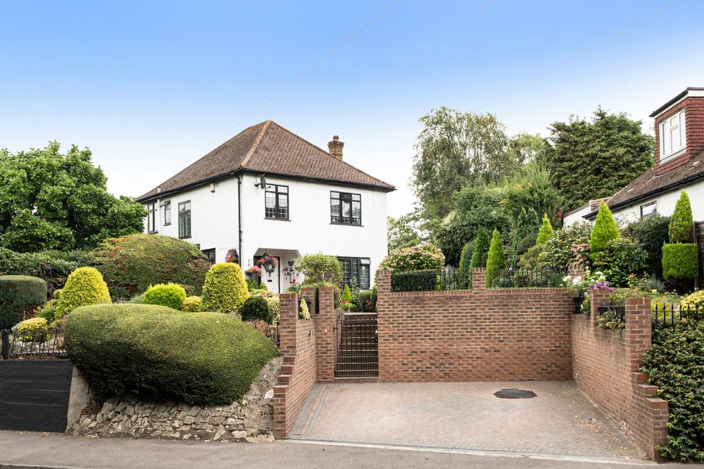 Property photo 1 of 20 1504292-67-6A844d...