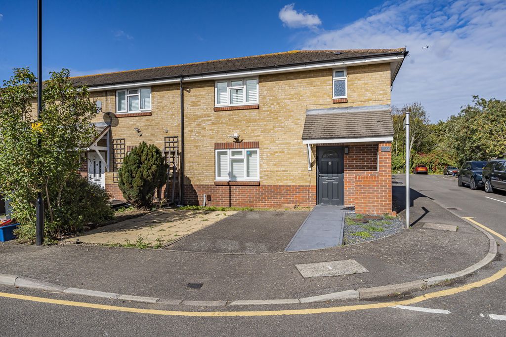 Property photo 1 of 13 A Simply Sensational, Interior Designed, Three Bedroom End-Of-Terrace Family Home, Renovated To An Extremely High Standard Creating A Superb Home Of Tremendous Style And Taste.