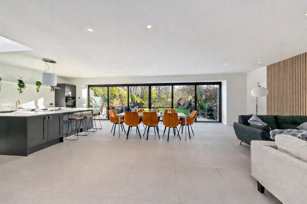 Property photo 3 of 28 Picture No. 71