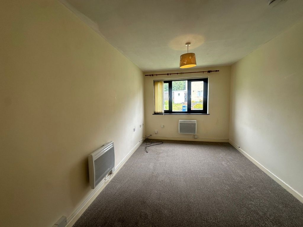 Property photo 3 of 6 Picture No. 09