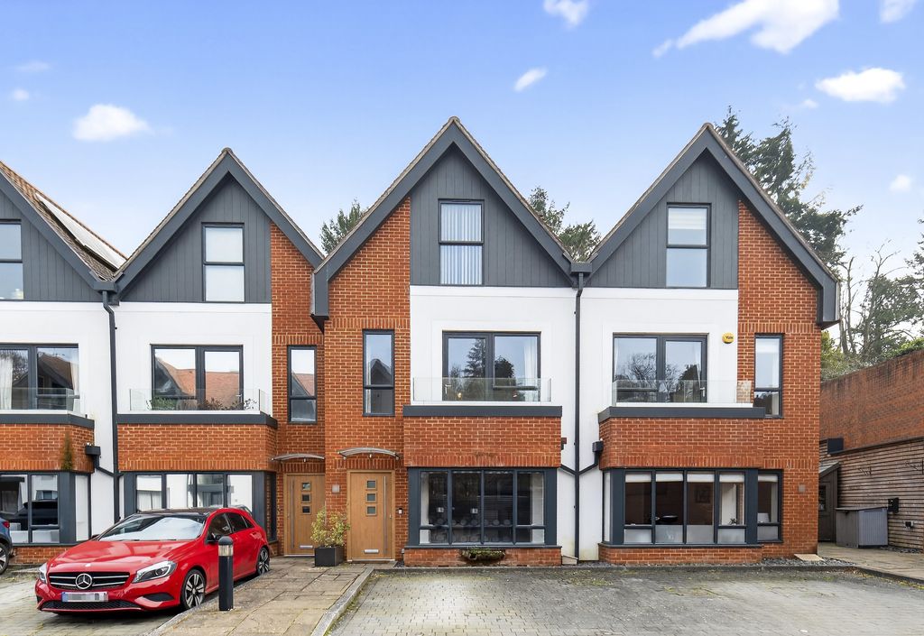 Property photo 1 of 16 Front View