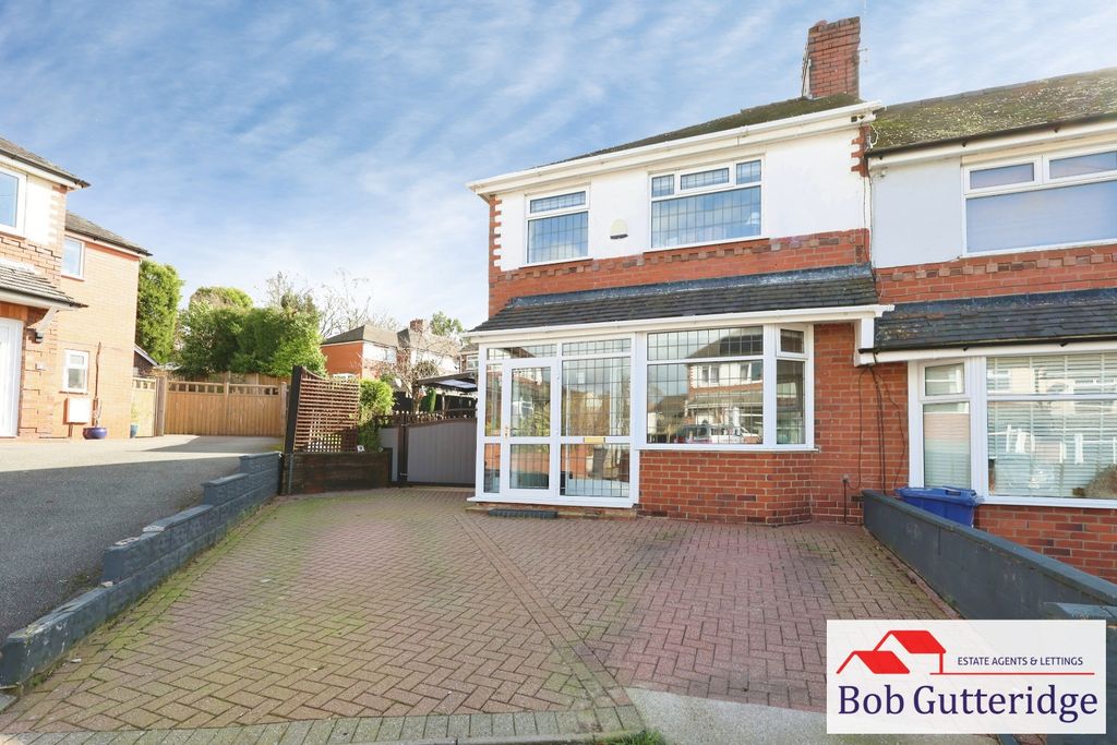 Property photo 1 of 25 Fore Garden