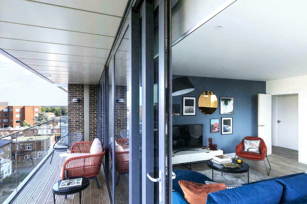 Property photo 3 of 9 Balcony