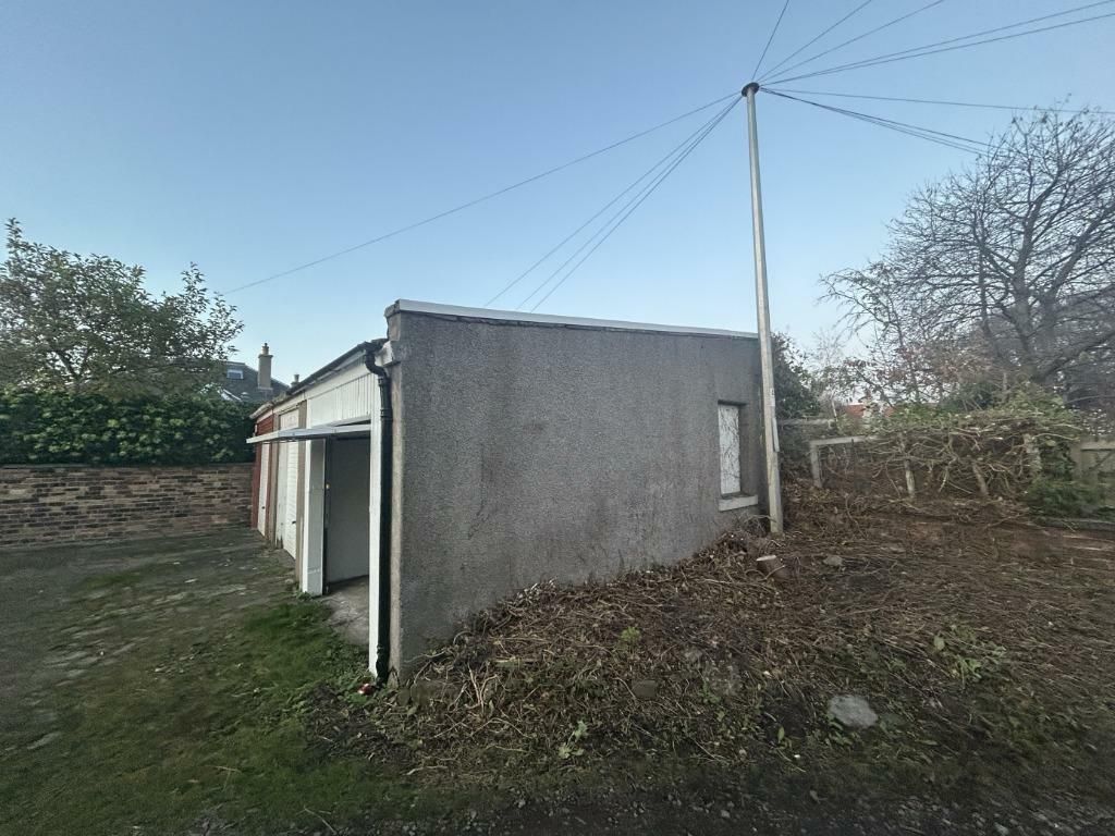 Property photo 1 of 2