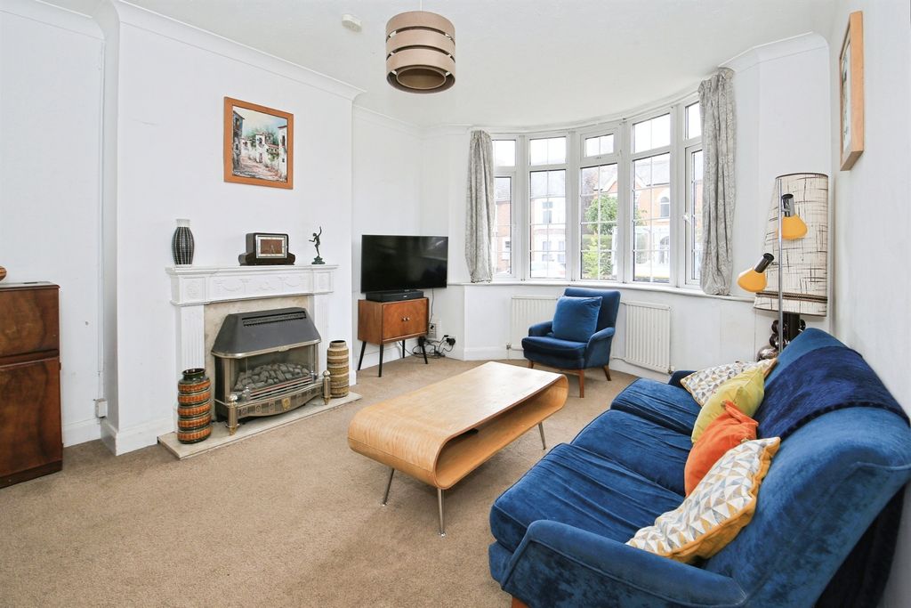 Property photo 2 of 13