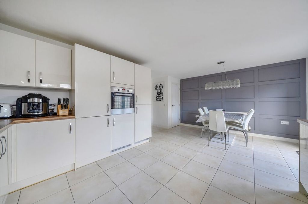 Property photo 3 of 20 141735076993405De2Fd5