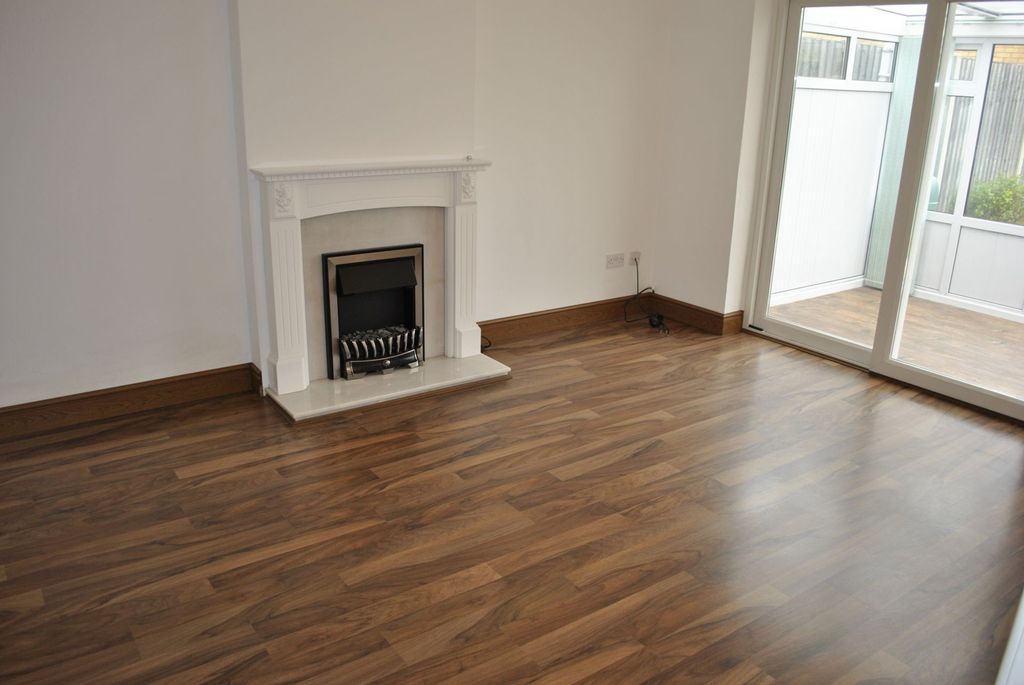 Property photo 3 of 6 Photo 2