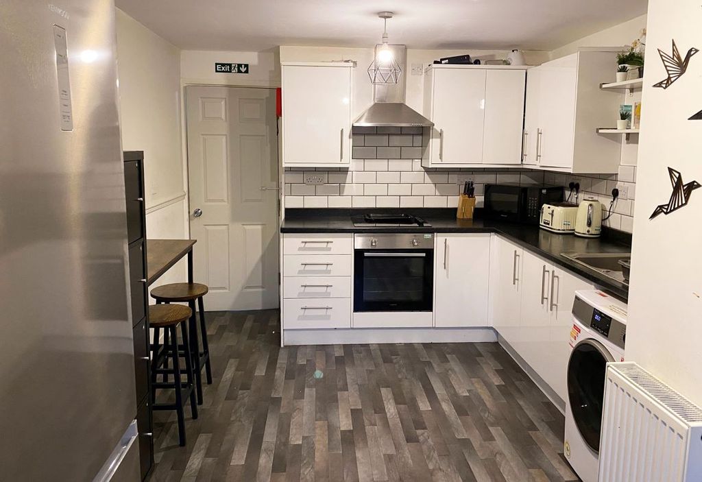 Property photo 2 of 20 2