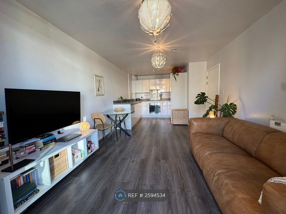 Property photo 3 of 9 Living Area