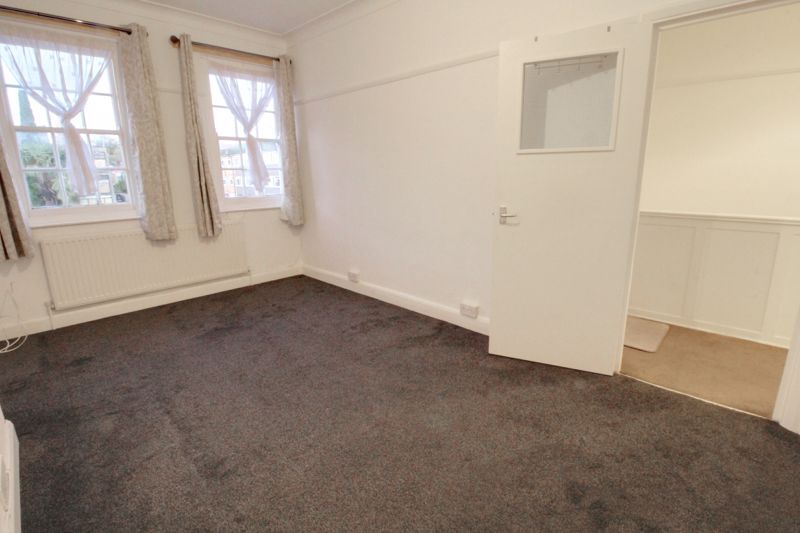 Property photo 3 of 7 Photo 4