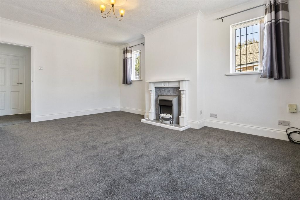 Property photo 3 of 23 Picture No. 17