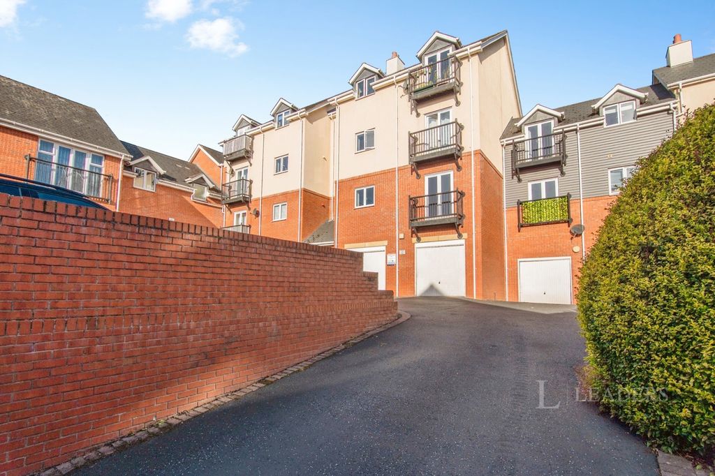 Property photo 1 of 15 Pbox-Img.Jpg
