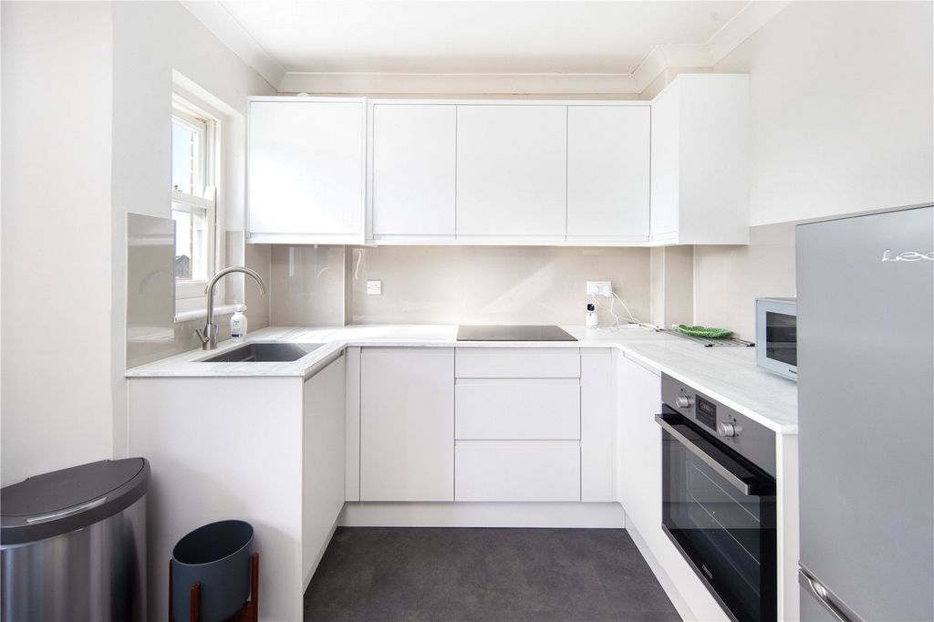 Property photo 3 of 15 Kitchen