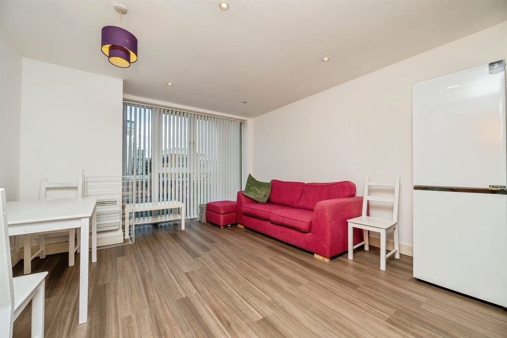 Property photo 2 of 11