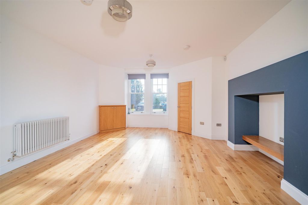 Property photo 2 of 16 49 Tay Street Monifieth-4.Jpg