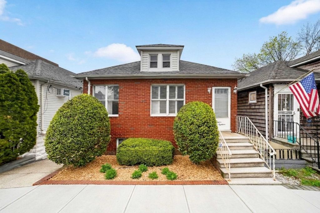 Property photo 1 of 31