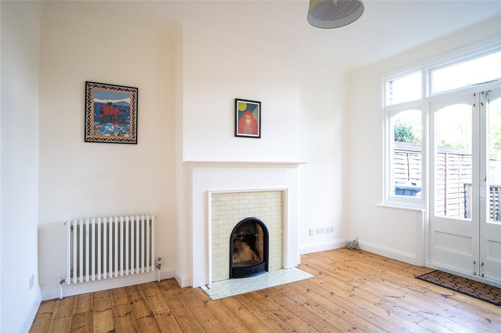 Property photo 3 of 15 Picture No. 13