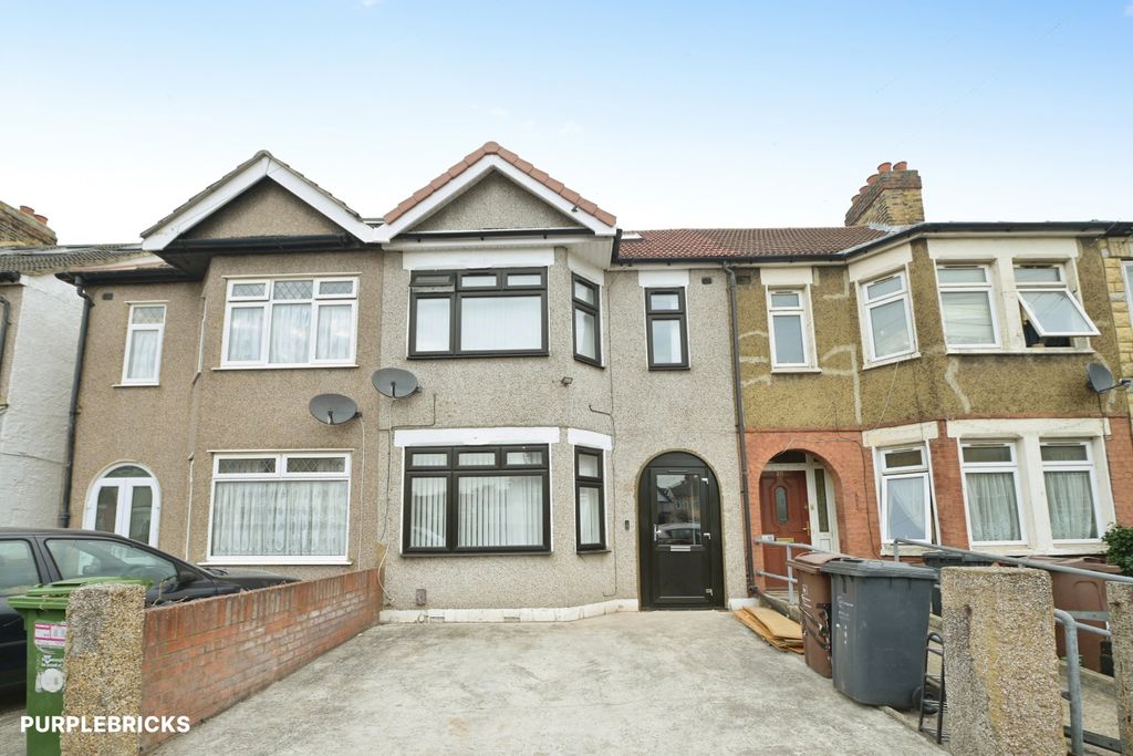 Property photo 1 of 24