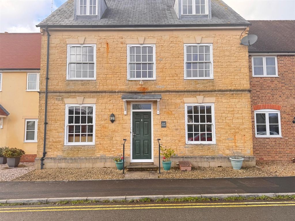 Property photo 1 of 15 Front