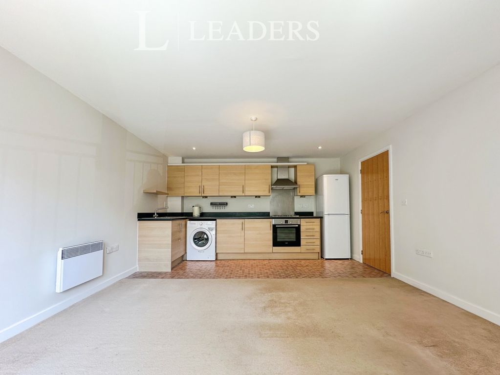 Property photo 2 of 11 5B7B4B5A--49Fc-A329-