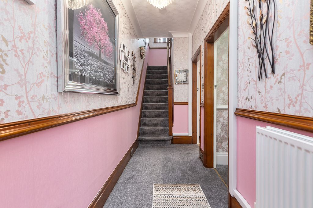 Property photo 3 of 26