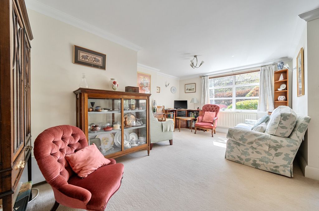 Property photo 3 of 15 1438076-15-69d649...