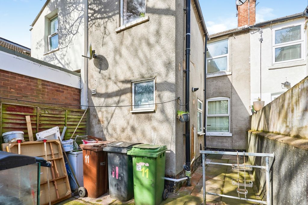 Property photo 3 of 17 Pbox-Img.Jpg