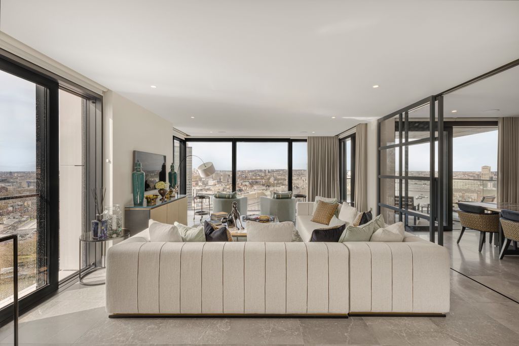 Property photo 2 of 27