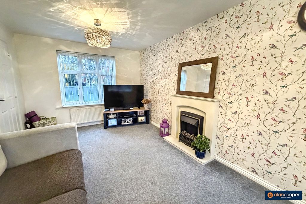 Property photo 3 of 14 4723475