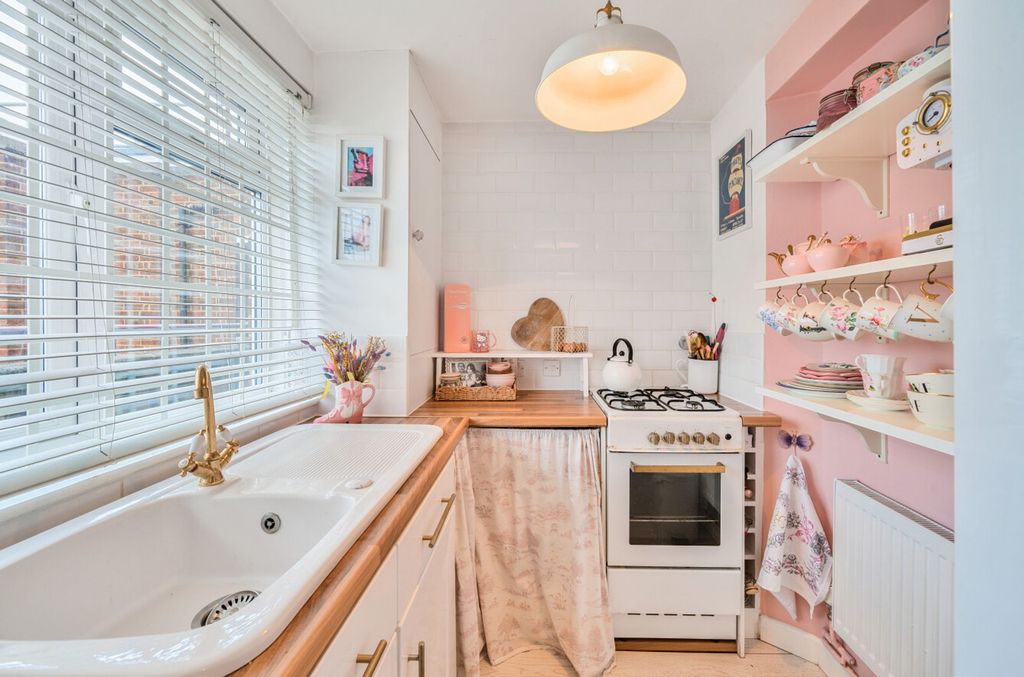 Property photo 3 of 23