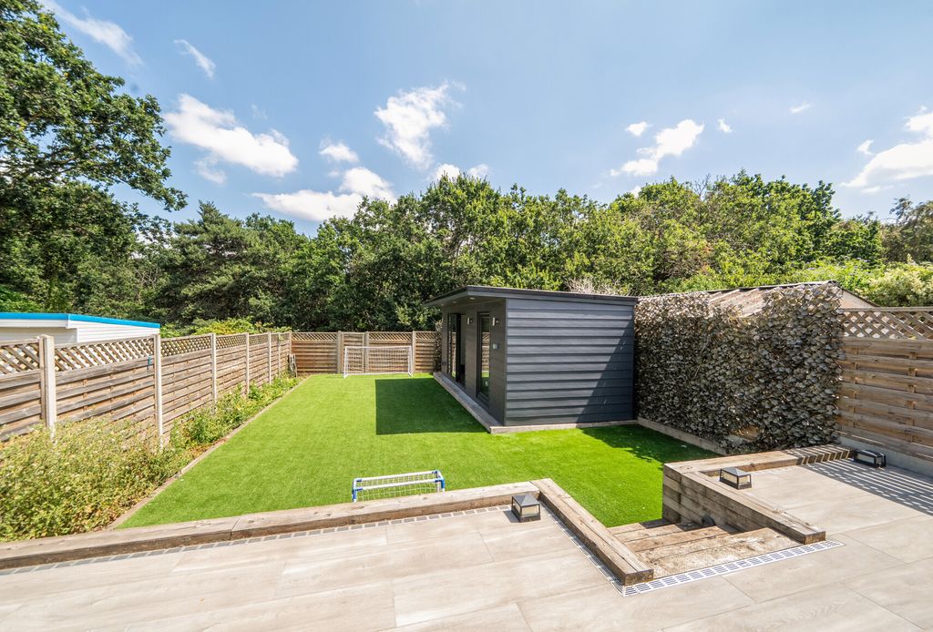 Property photo 2 of 16 1493629-19-6A5779...