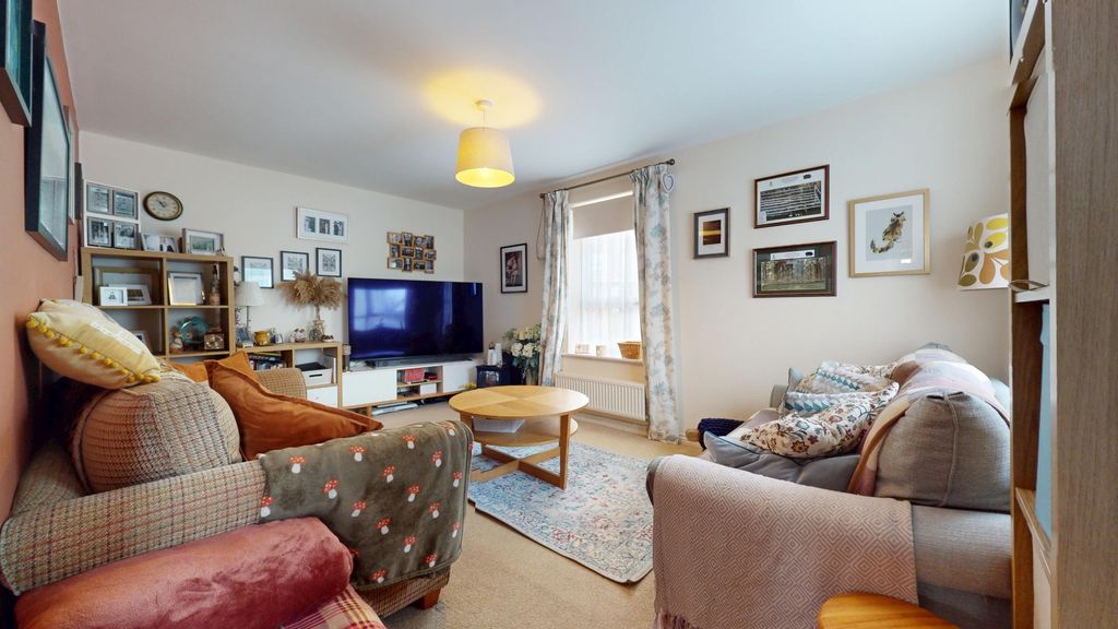 Property photo 3 of 19 4023215