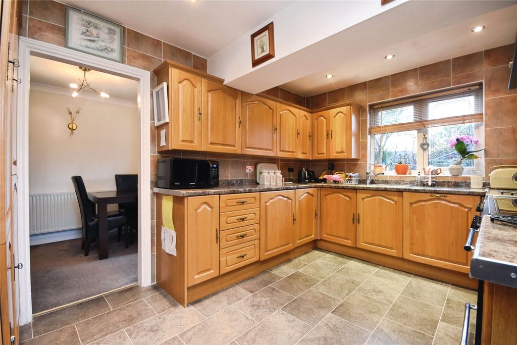 Property photo 3 of 17 Picture No. 10