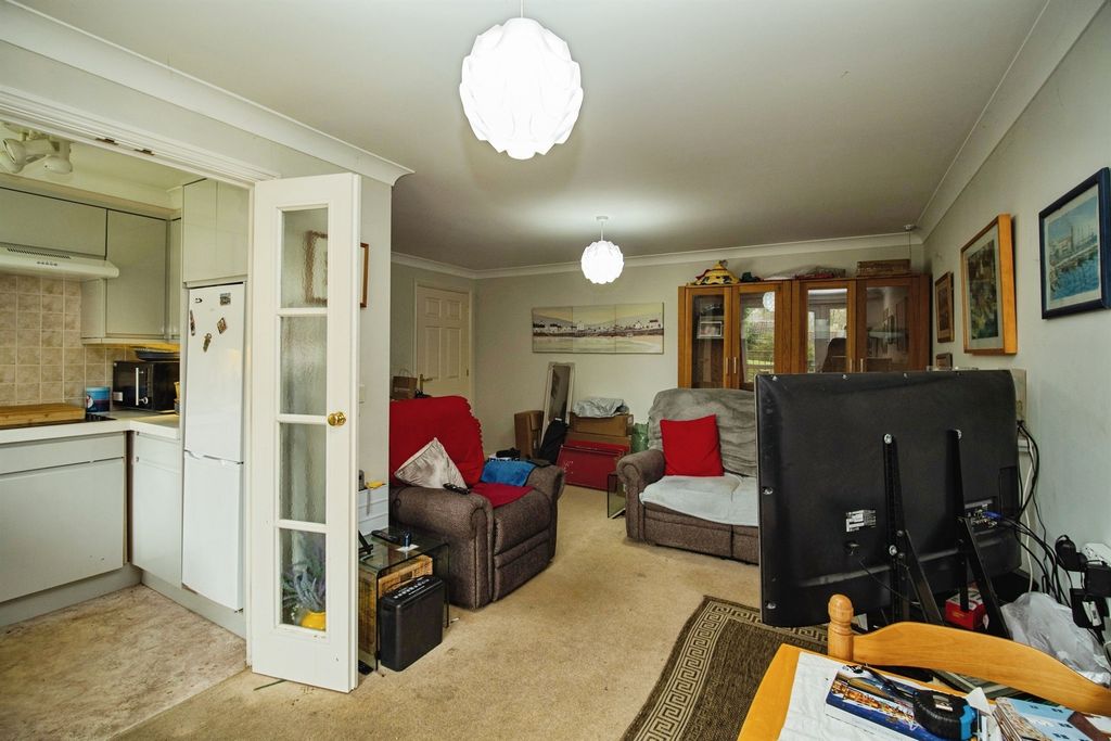 Property photo 3 of 20