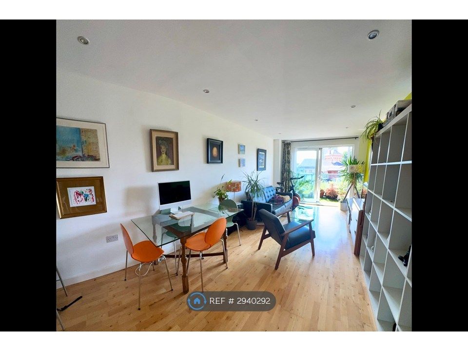 Property photo 3 of 10
