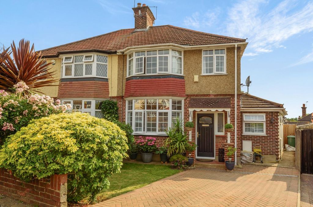 Property photo 1 of 21 Front