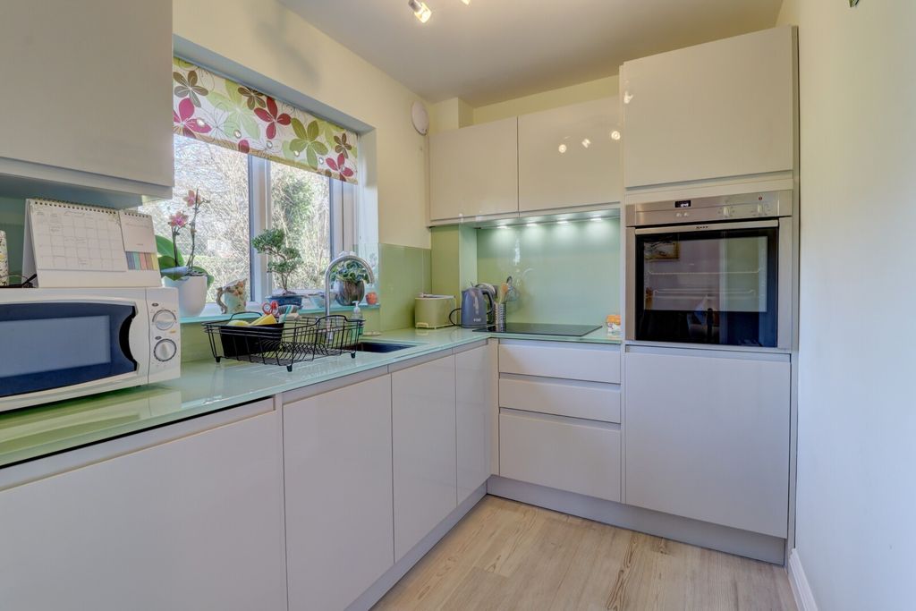 Property photo 3 of 18 Picture No. 10