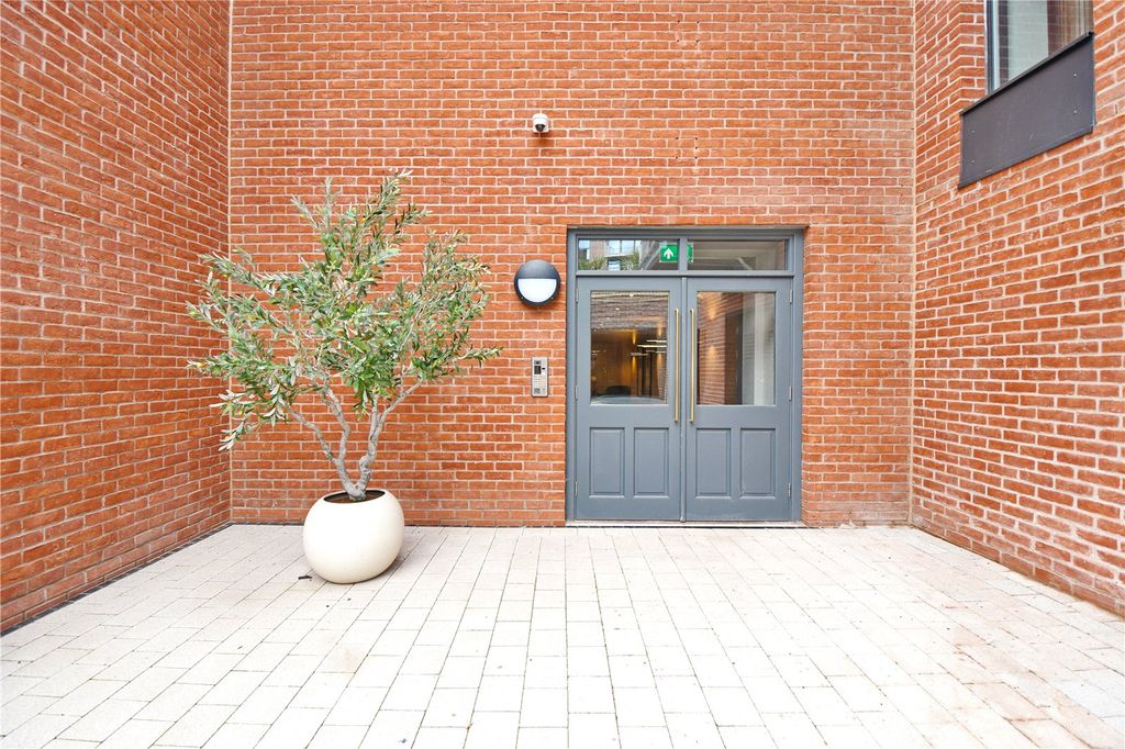 Property photo 2 of 9 Picture No. 08