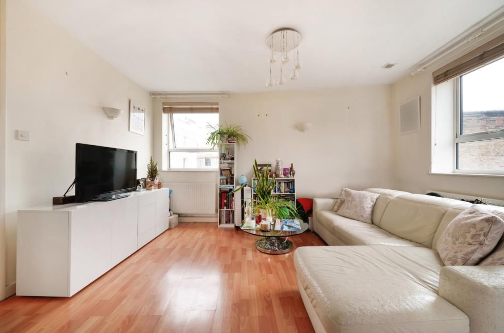 Property photo 1 of 11 Living Area