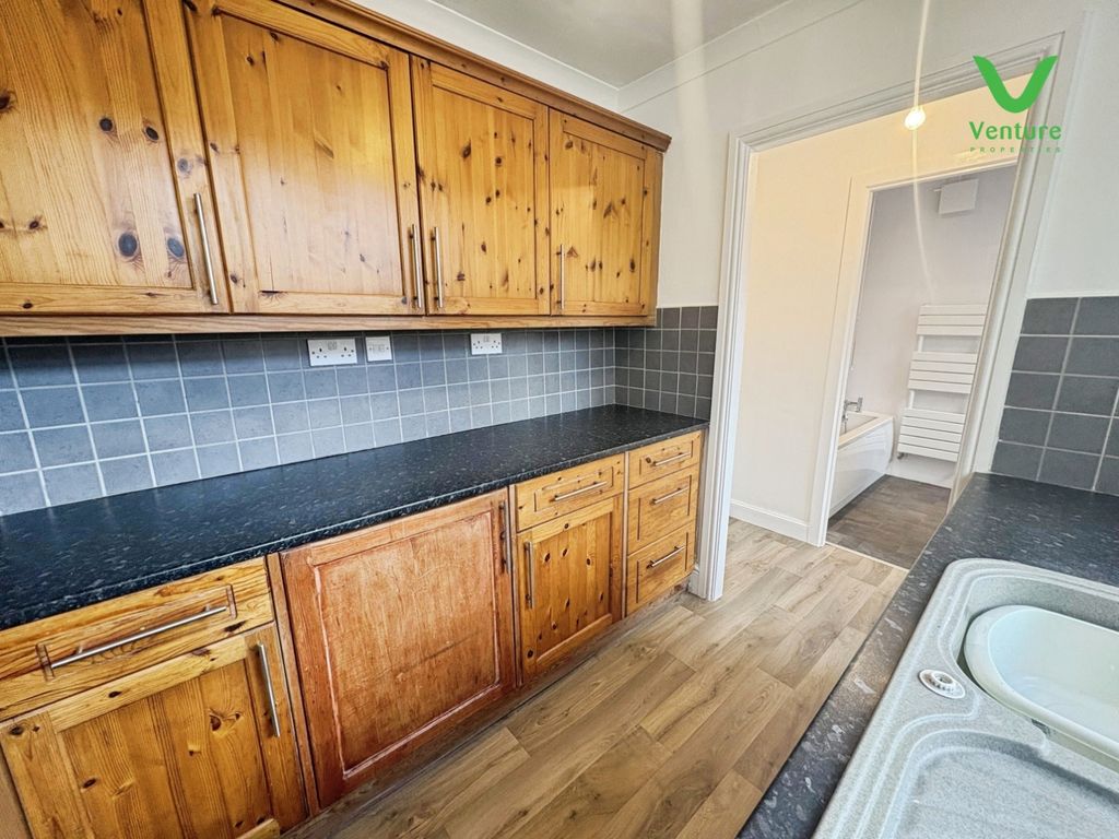 Property photo 3 of 17 Pbox-Img.Jpeg