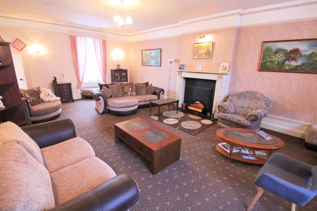 Property photo 3 of 17 Img_6056
