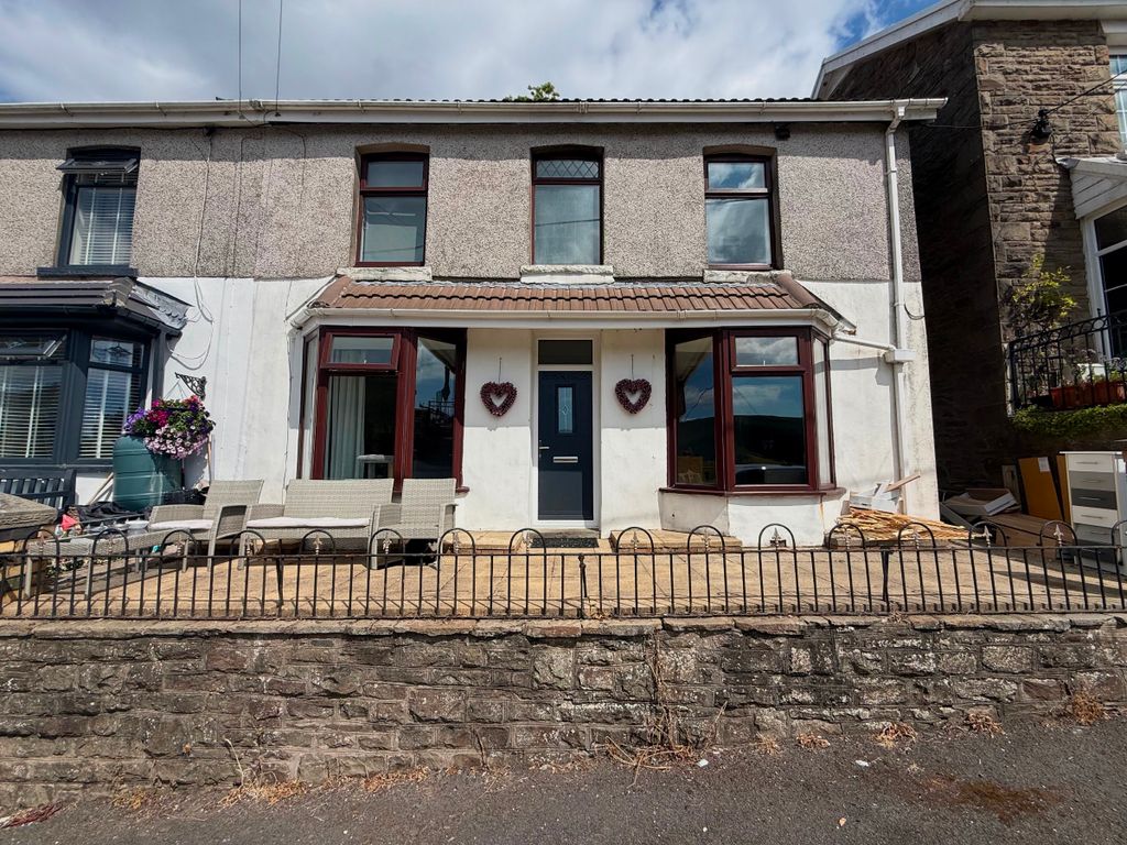 Property photo 2 of 29