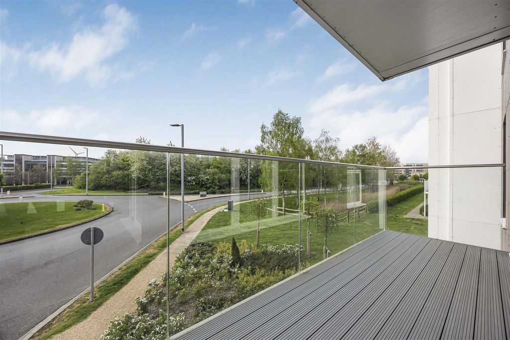 Property photo 3 of 14